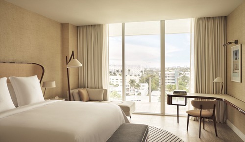 Accessible Lauderdale View King
