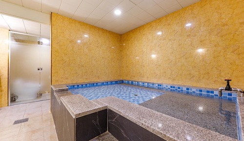 Room (* Family bath - Spa Junior Special Ro)