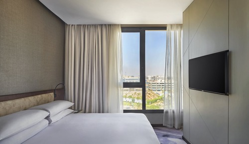 Junior Suite, 1 King Bed