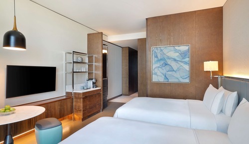 Superior Room, 2 Twin Beds, City View