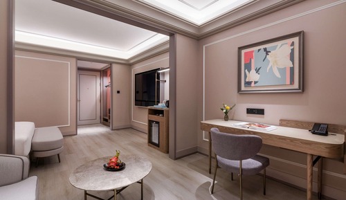 Deluxe Room, 1 King Bed