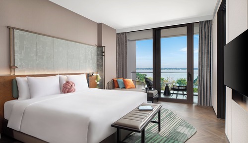 Standard Room, 1 King Bed, Garden View