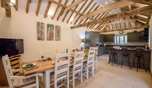 House (4 Bedrooms)