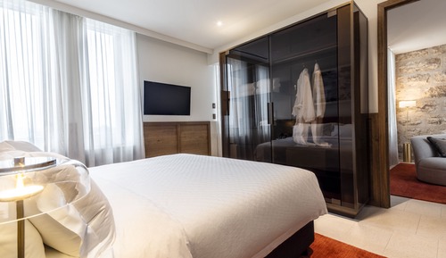Premium Room, 1 King Bed (Heritage Wing)