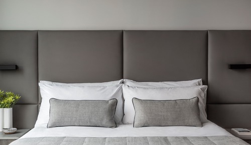 One-Bedroom Deluxe Apartment