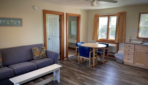 Premium Room, 1 Queen Bed, Pool View, Poolside