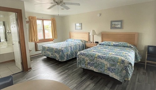 Premium Room, 2 Queen Beds, Pool View, Poolside