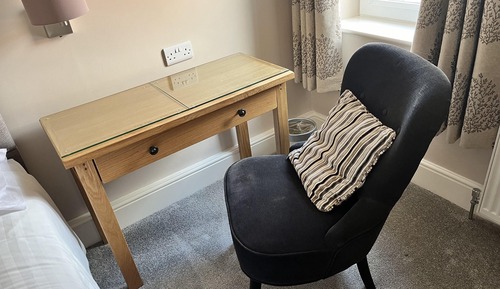Single Room, Ensuite (2)