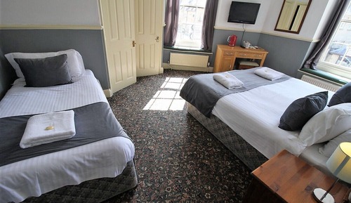 Standard Triple Room, Ensuite