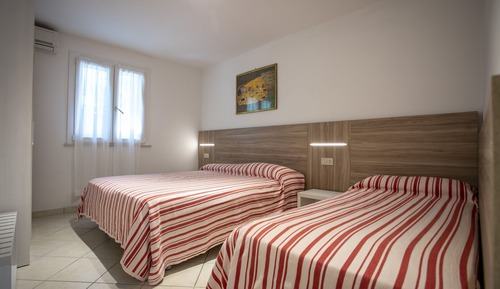 Family Room, 2 Bedrooms, Connecting Rooms