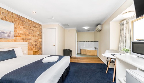 King Spa Room