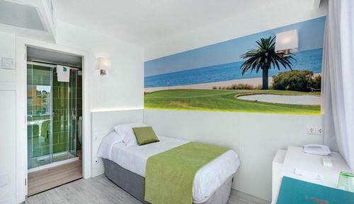Single Room, Balcony