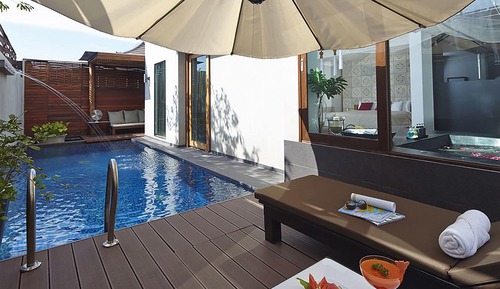 Honeymoon Suite
