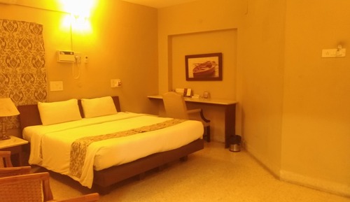Studio Room