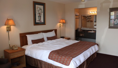 Standard Room, 1 King Bed