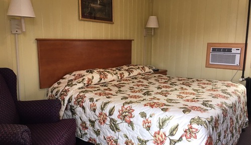 Standard Room, 1 King Bed
