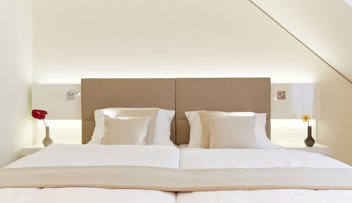 Double Room (2)