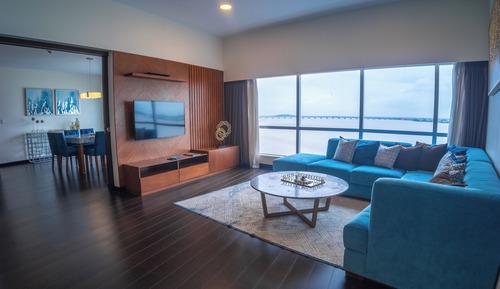 Presidential Suite, 1 King Bed, Jetted Tub, River View