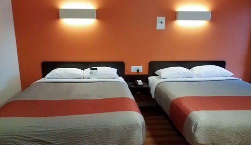 Deluxe Suite, 2 Queen Beds, Non Smoking, Kitchenette
