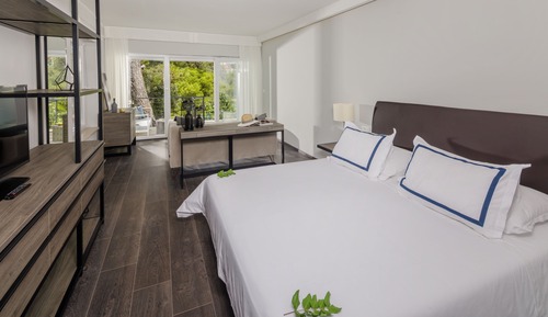 Deluxe Double Room, Partial Sea View