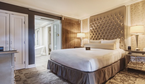 Suite, 1 King Bed with Sofa bed, Courtyard Area