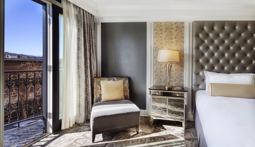 Standard Room, 1 King Bed
