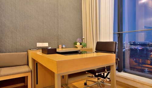 Deluxe Room, 1 King Bed