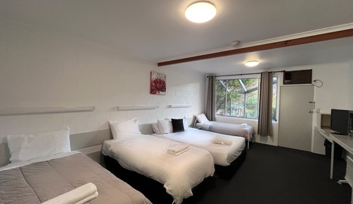 Family Motel Room for 4 Guests