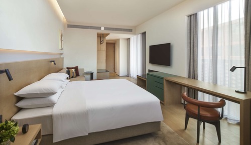 Room, 1 King Bed with Sofa bed, Corner