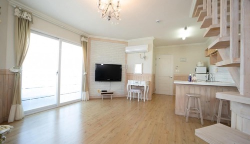 Room (B Building #203 (duplex bed room/phon)
