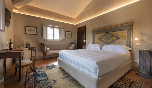Signature Room