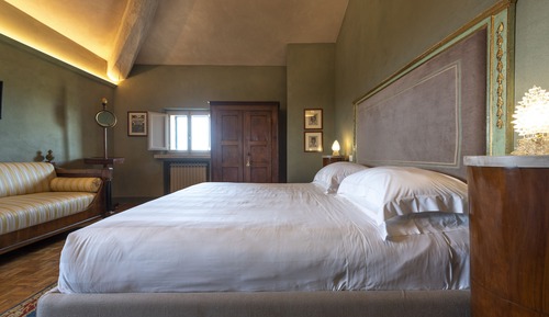 Signature Room