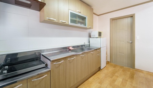 Basic Room, 1 Bedroom (Romantic Room 202)