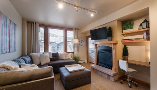 Condo, 2 Bedrooms