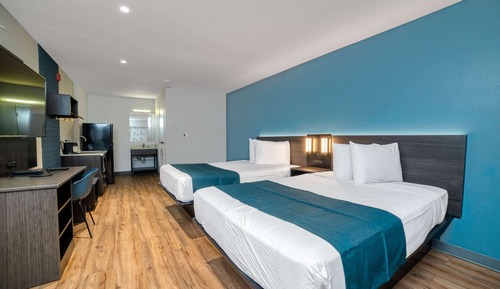 Deluxe Room, 2 Double Beds, Non Smoking