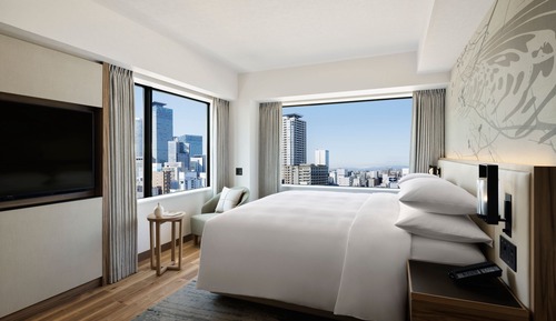 Suite, 1 King Bed, Non Smoking, Corner