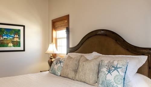 Premier Condo, Beachfront