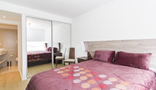 Luxury Apartment, 1 Queen Bed, Canal View