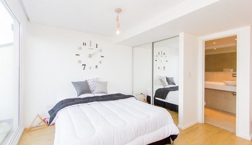 Standard Studio, 1 Queen Bed, Balcony, Canal View