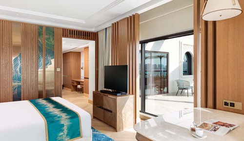 Grand Luxury Suite Sea View with Open Jacuzzi and Club Lounge Access