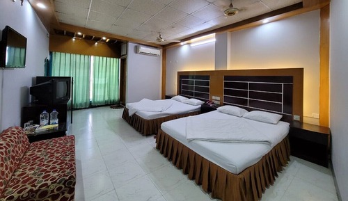 Deluxe Quadruple Room