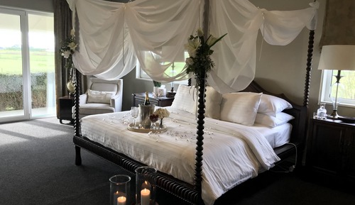 The Oxford Suite