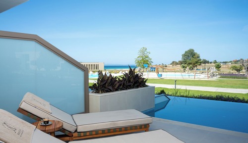 Deluxe Room Lateral Sea View Private Pool