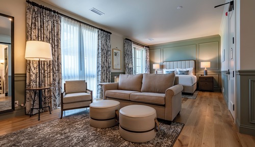 Junior Studio Suite