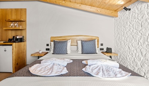 Garden View Loft Room