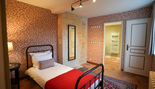 Classic Triple Room, Ensuite (Chambre Rouge)