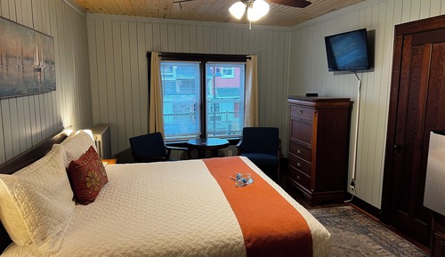 Double Room, 1 King Bed