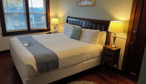 Double Room, 1 King Bed