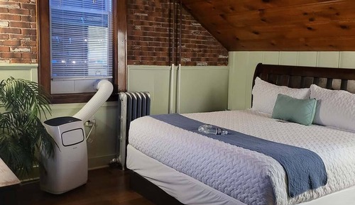 Double Room, 1 King Bed