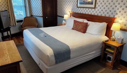 Double Room, 1 King Bed